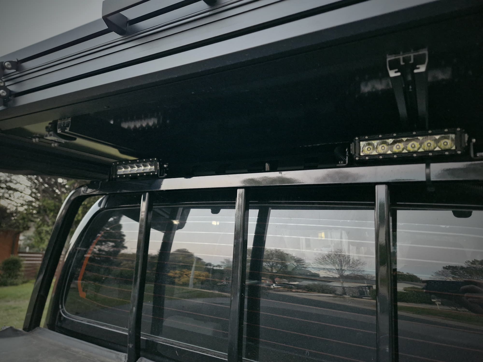 LED work lights fitted under the canopy rack